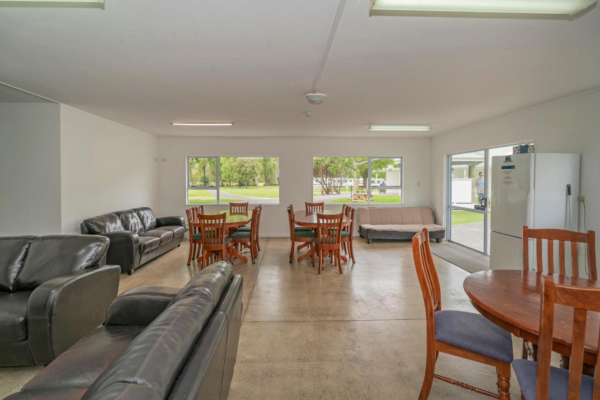 Coromandel Shelly Beach Top 10 Holiday Park Bagian luar foto