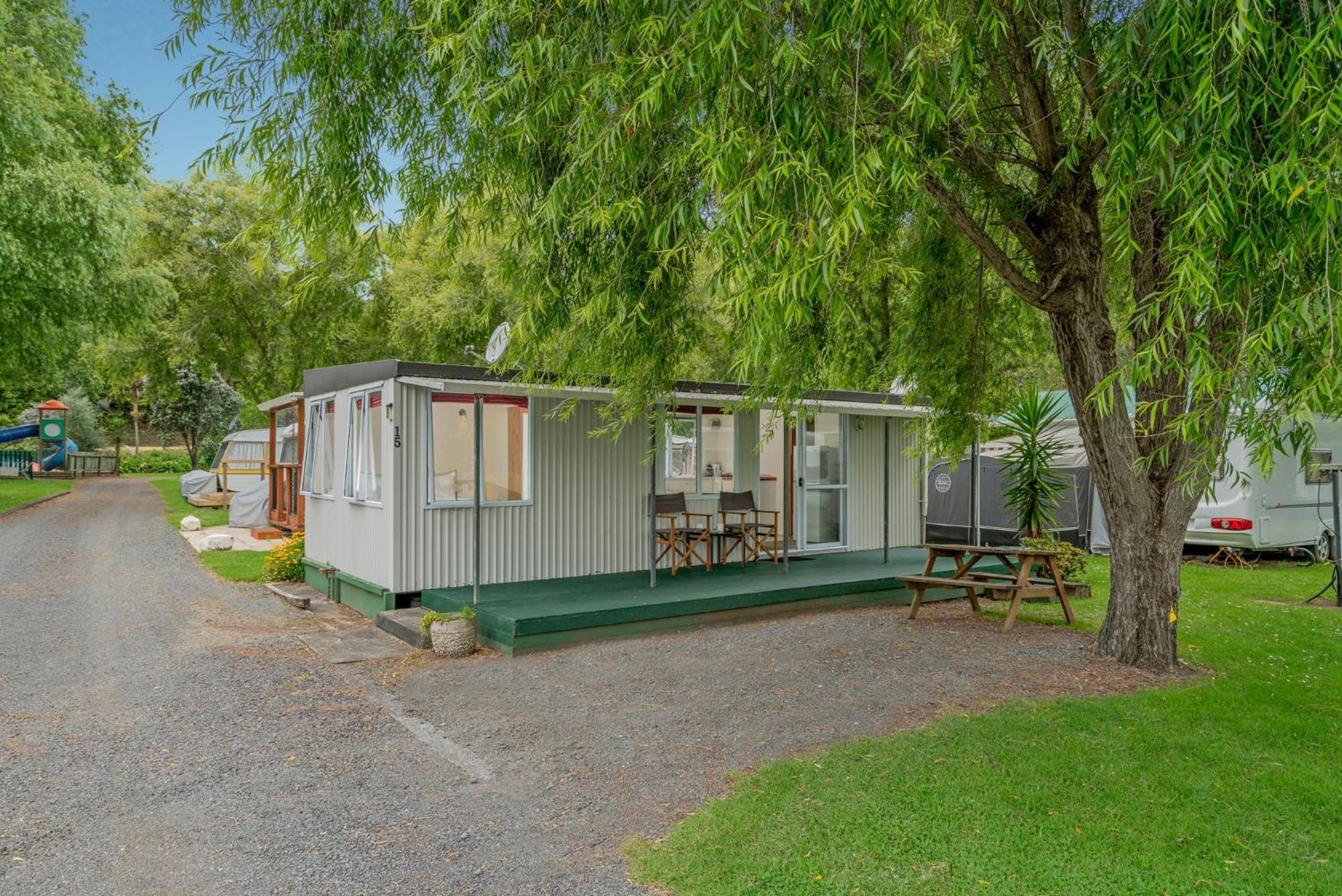 Coromandel Shelly Beach Top 10 Holiday Park Ruang foto
