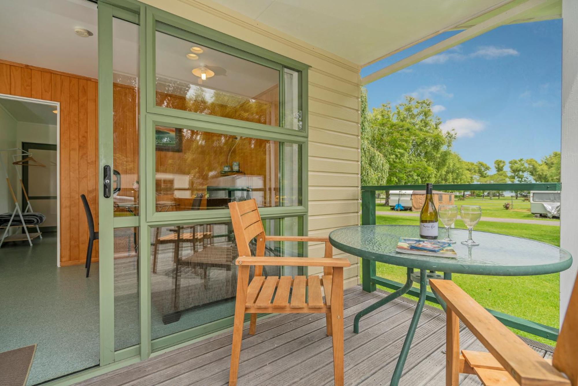 Coromandel Shelly Beach Top 10 Holiday Park Ruang foto