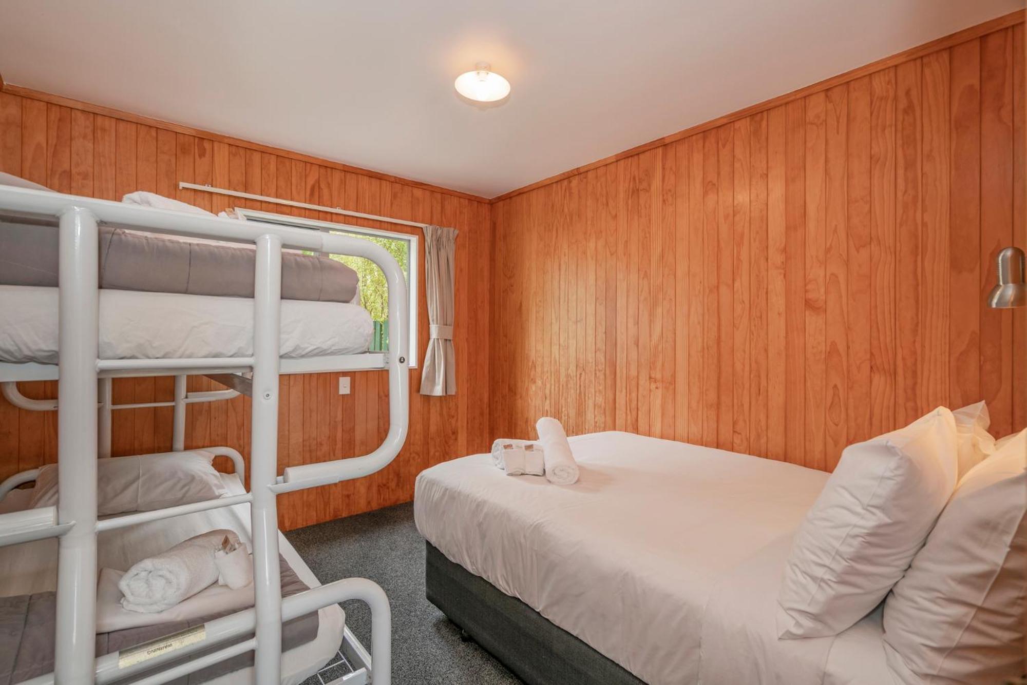 Coromandel Shelly Beach Top 10 Holiday Park Ruang foto