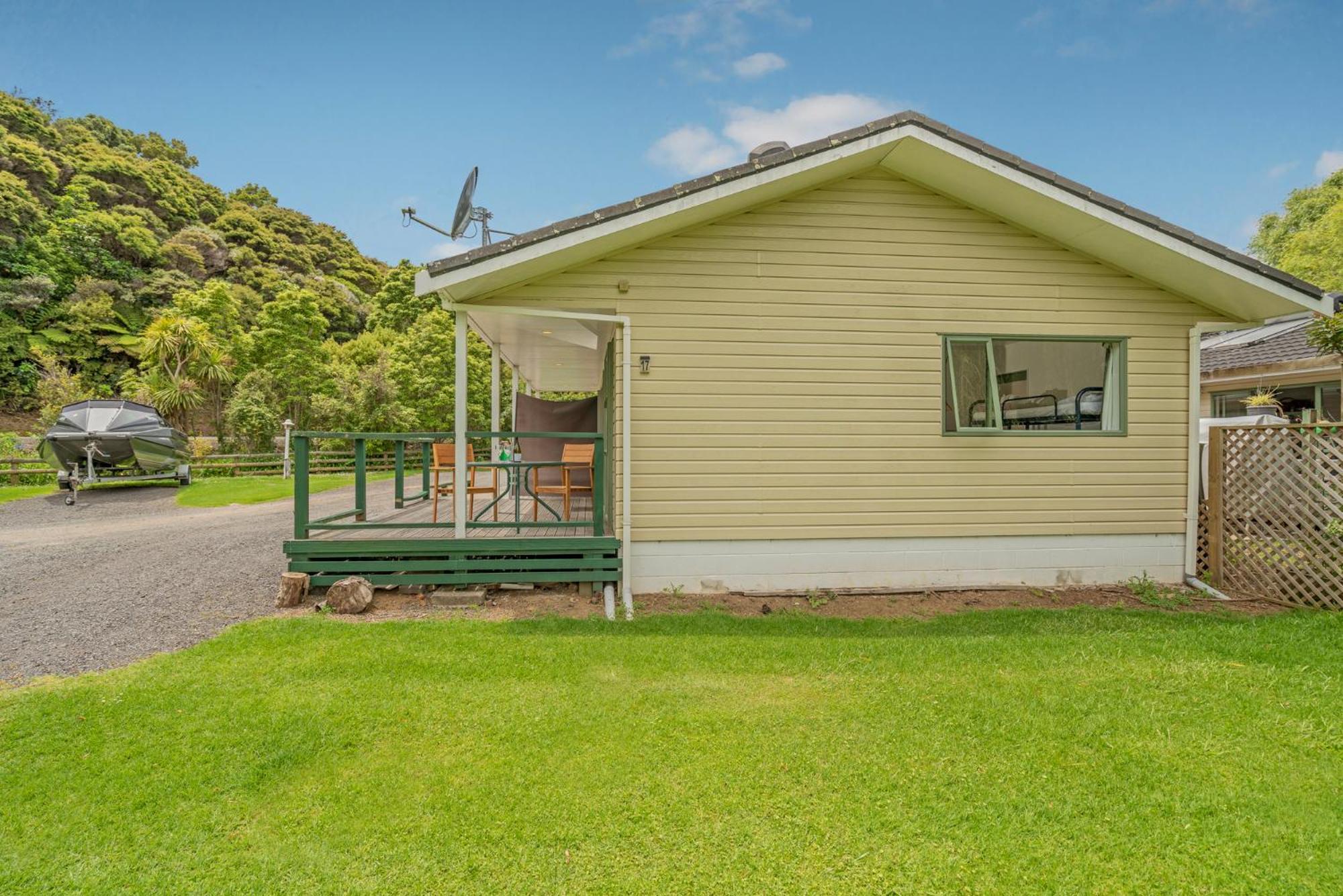 Coromandel Shelly Beach Top 10 Holiday Park Ruang foto