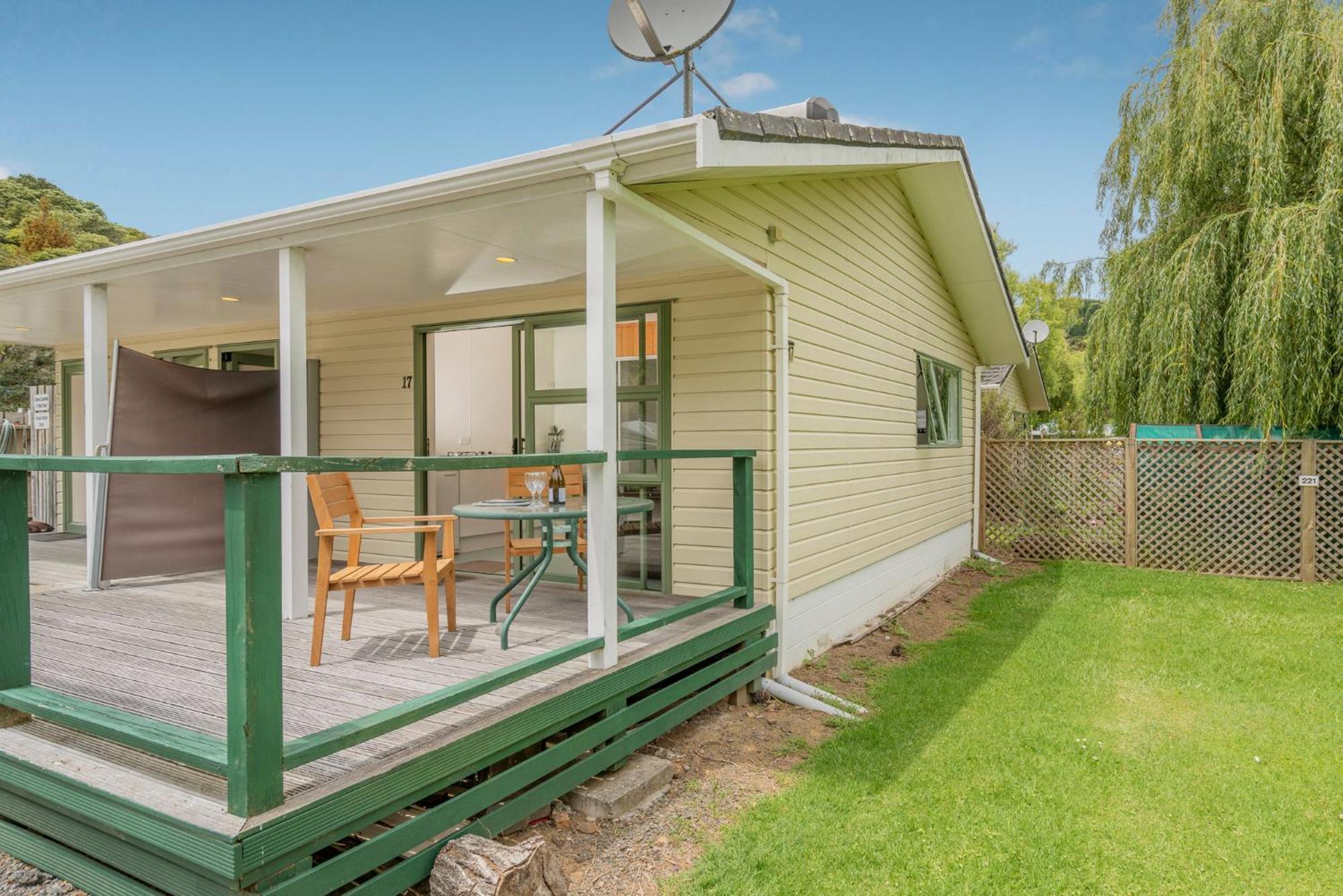 Coromandel Shelly Beach Top 10 Holiday Park Ruang foto