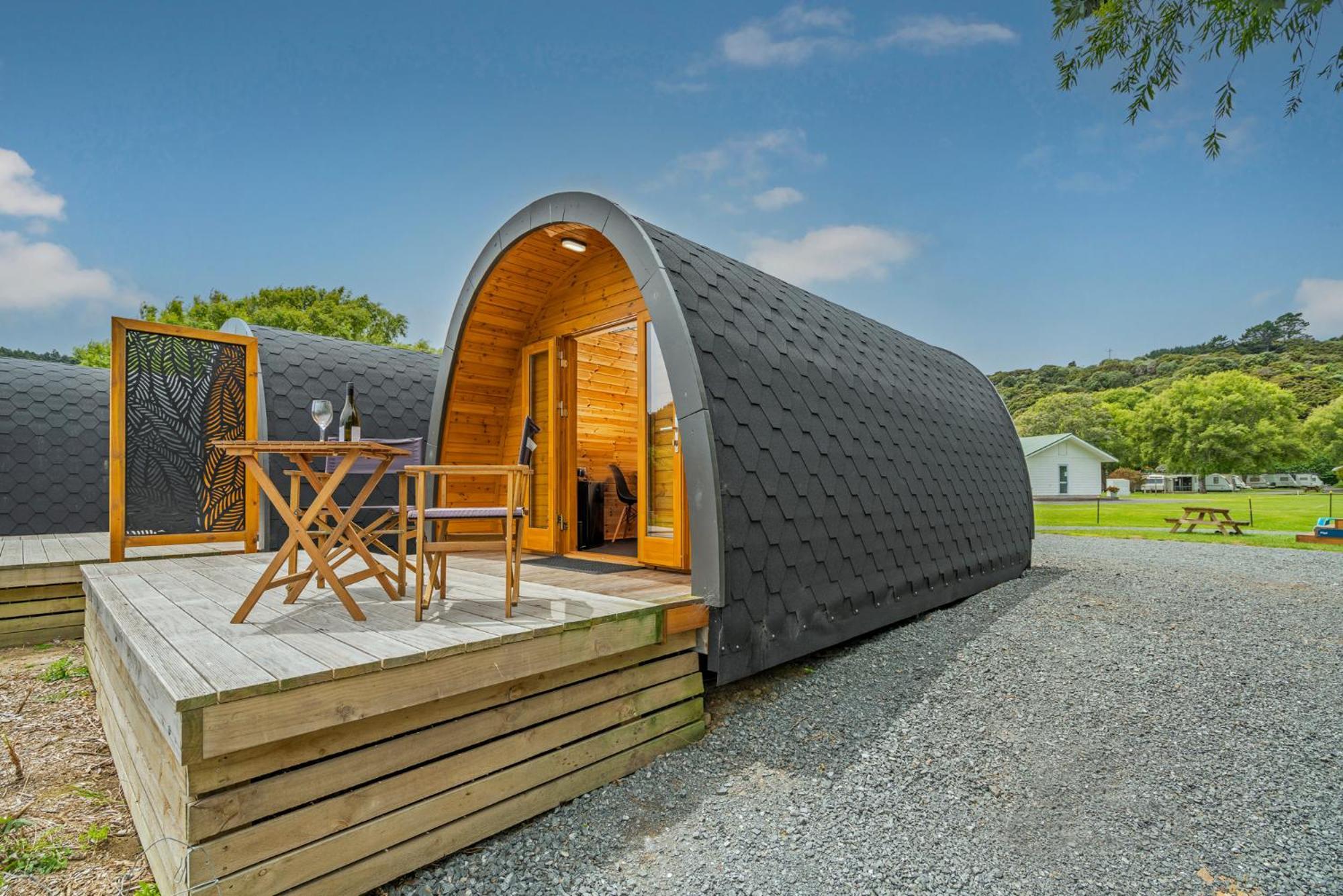Coromandel Shelly Beach Top 10 Holiday Park Ruang foto