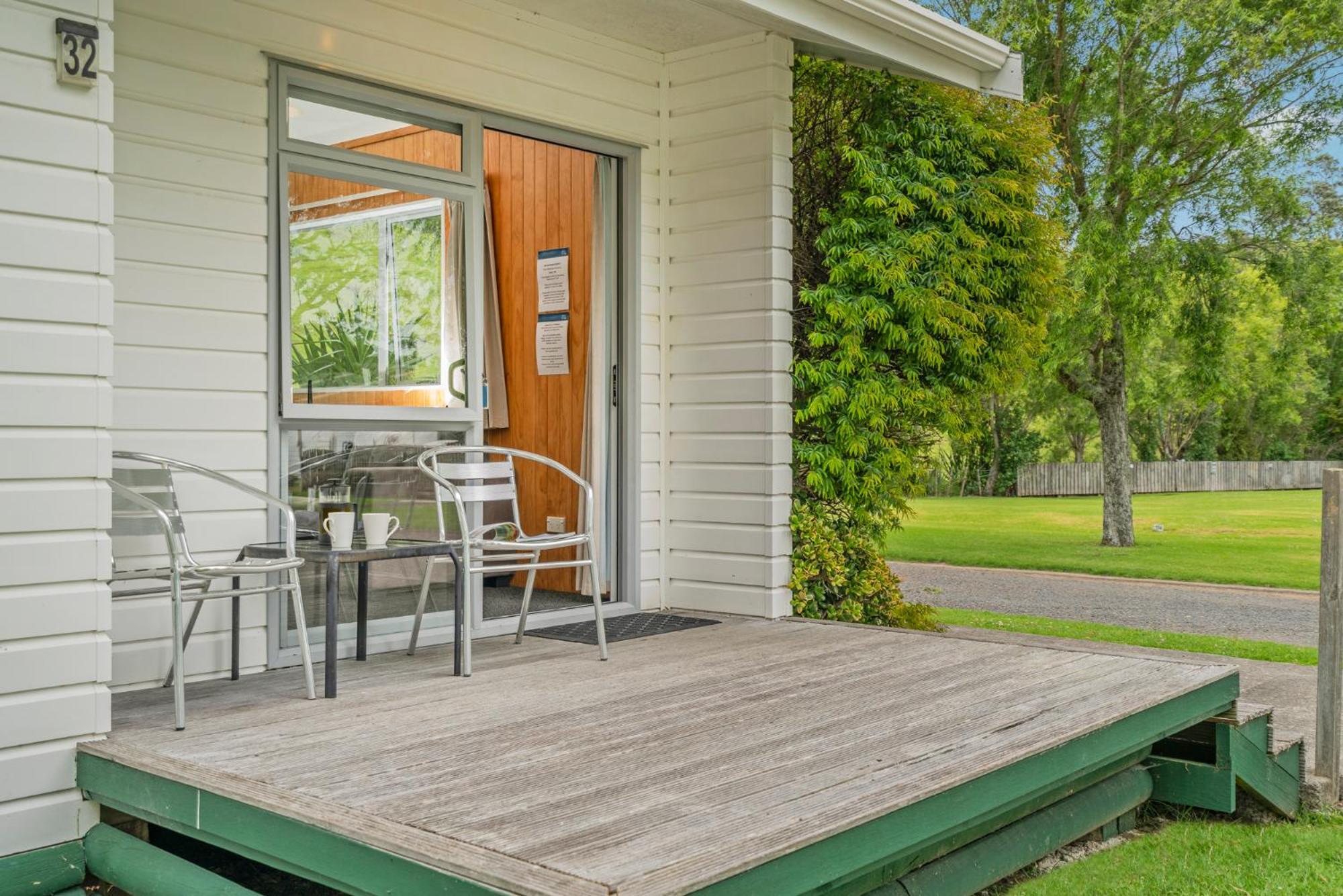Coromandel Shelly Beach Top 10 Holiday Park Ruang foto