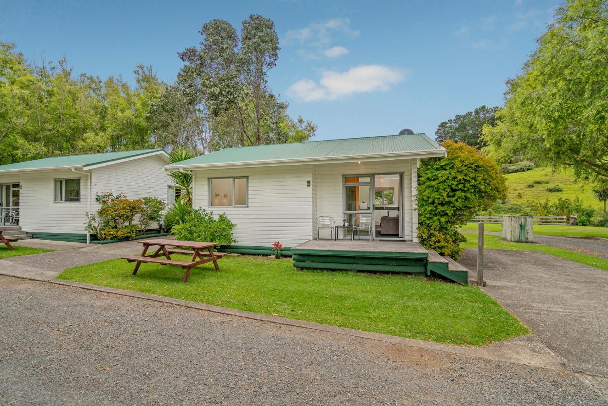 Coromandel Shelly Beach Top 10 Holiday Park Ruang foto