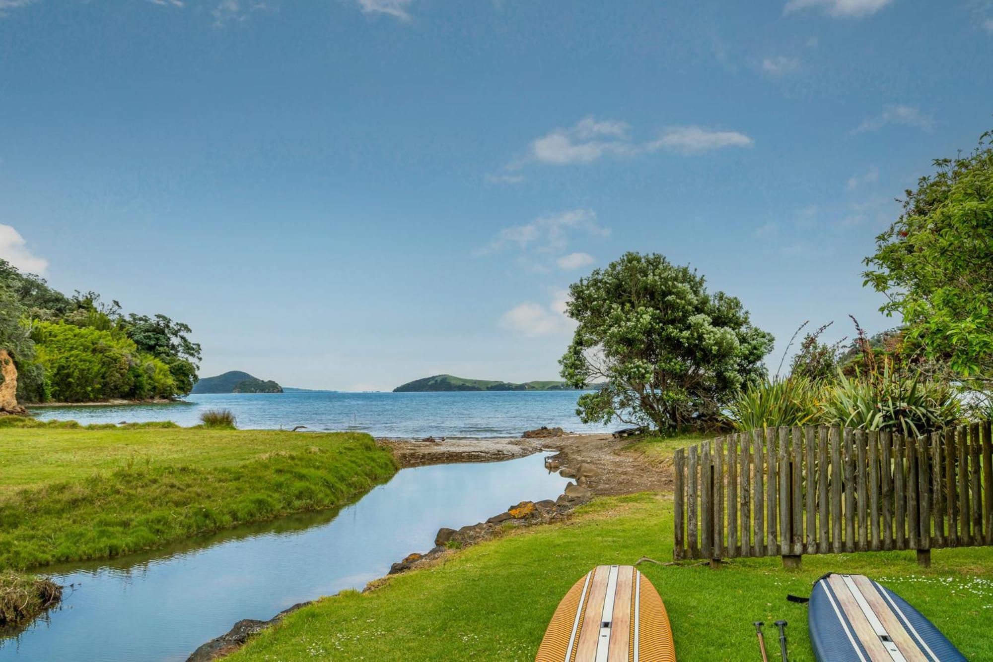 Coromandel Shelly Beach Top 10 Holiday Park Ruang foto