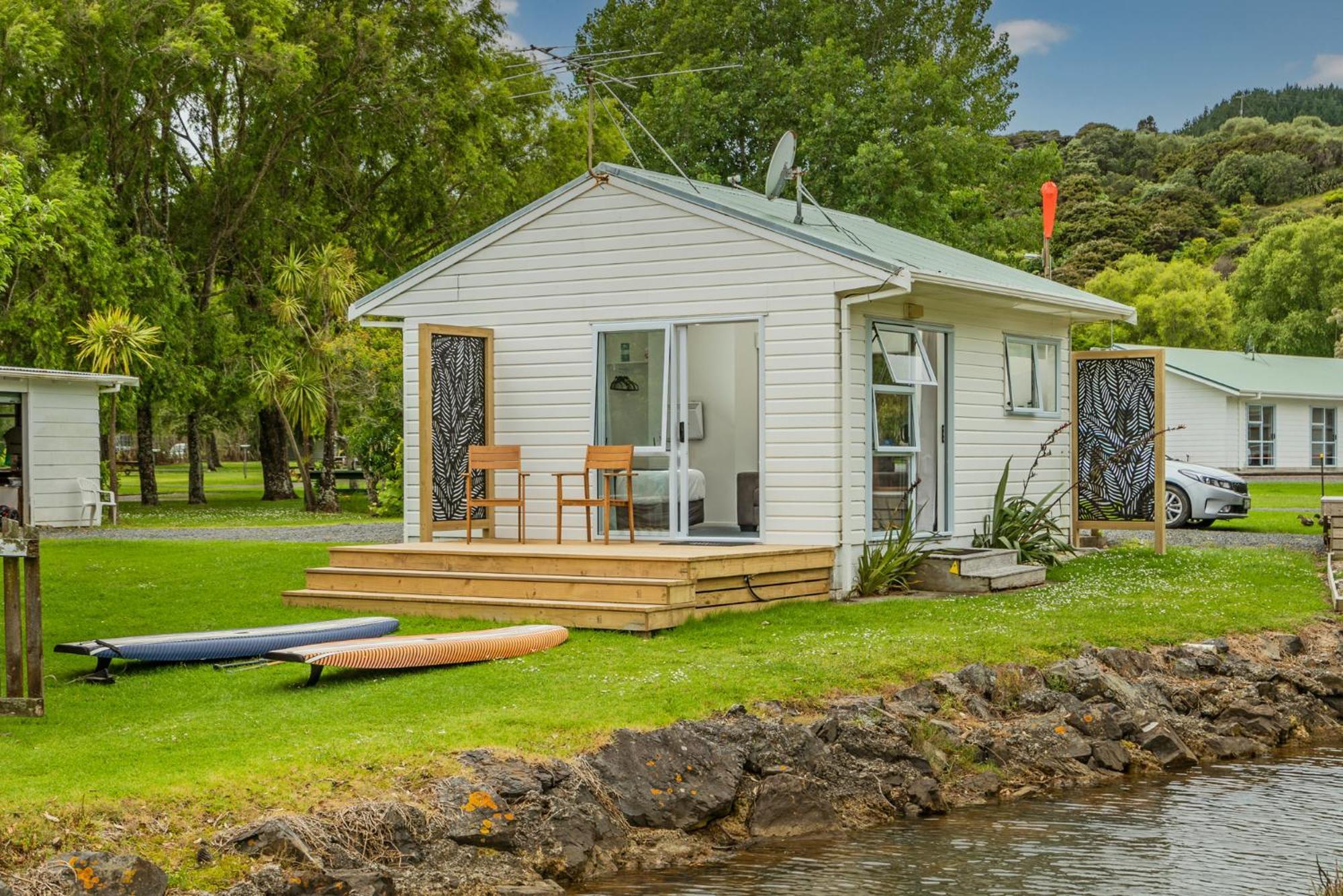 Coromandel Shelly Beach Top 10 Holiday Park Ruang foto
