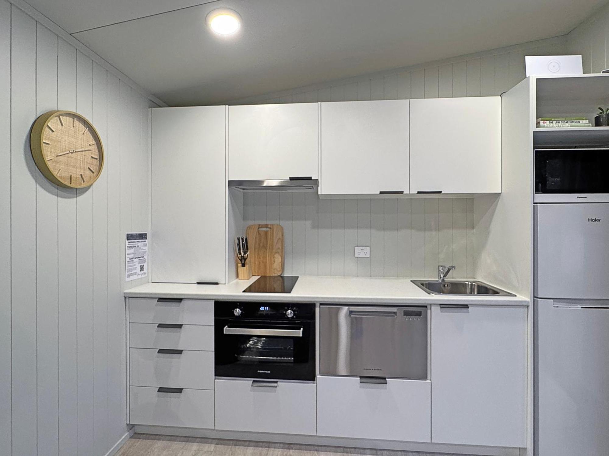 Coromandel Shelly Beach Top 10 Holiday Park Bagian luar foto